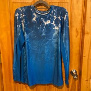 Men’s small, sun protection fishing shirt.